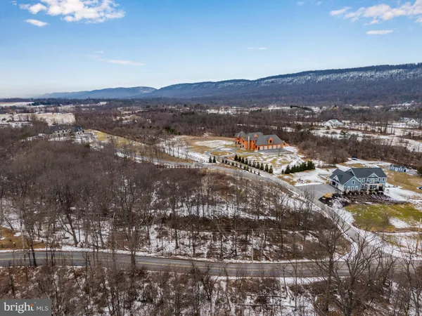 $480,000 | 37 Glendale Drive, Mechanicsburg, PA 17050