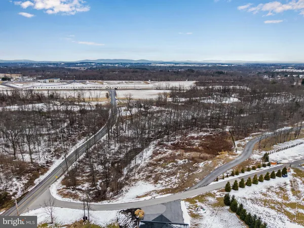 $480,000 | 37 Glendale Drive, Mechanicsburg, PA 17050
