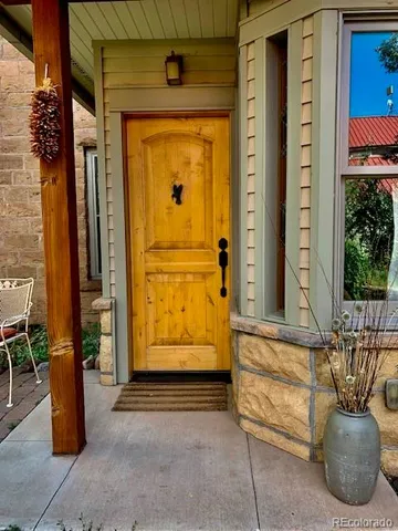 a view of entrance door of the house