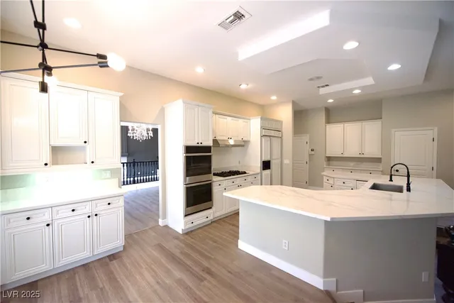 $1,049,000 | 2111 Loro Court, Las Vegas, NV 89117