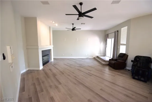 $1,049,000 | 2111 Loro Court, Las Vegas, NV 89117