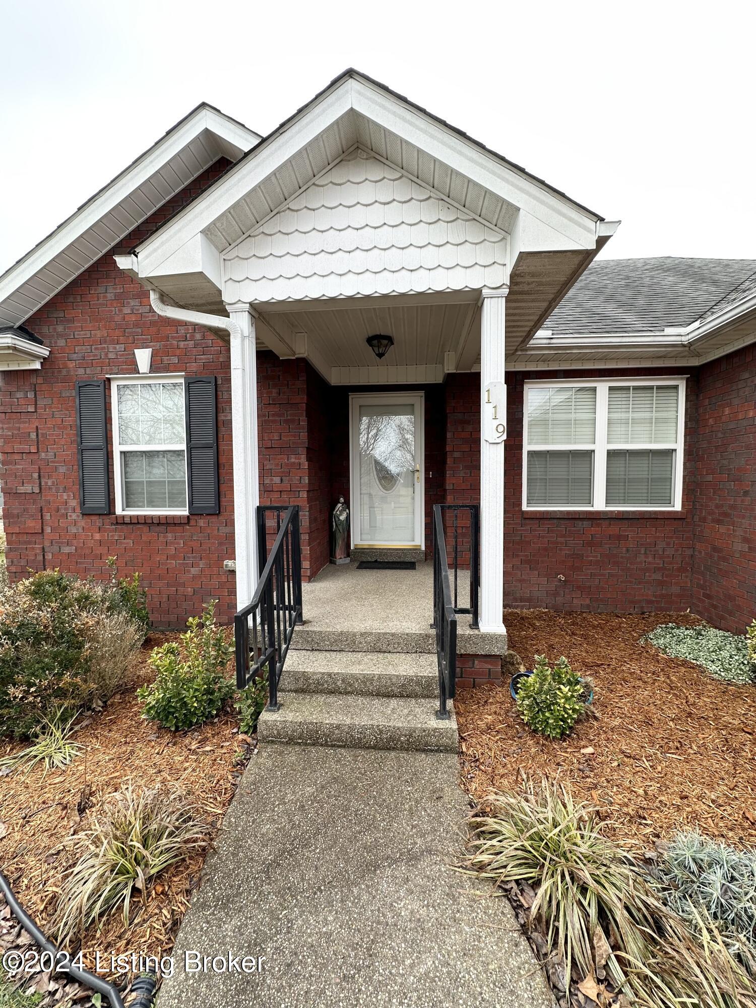 119 Ruth Lane Bardstown, KY 40004 - Photo 2 of 21 IMG_8172