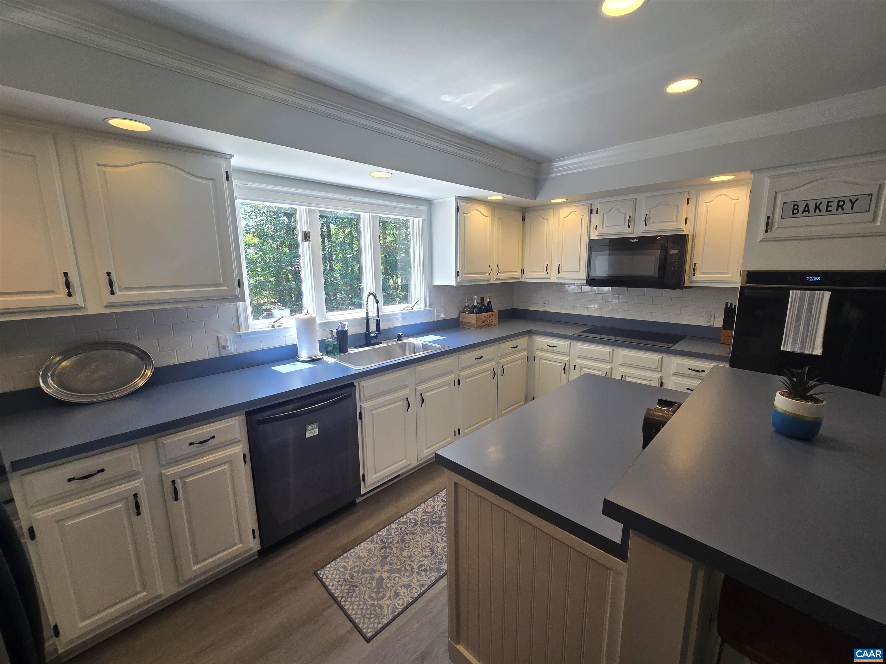 3257 Martin Kings Road Charlottesville, VA 22902 - Photo 12 of 49 Kitchen