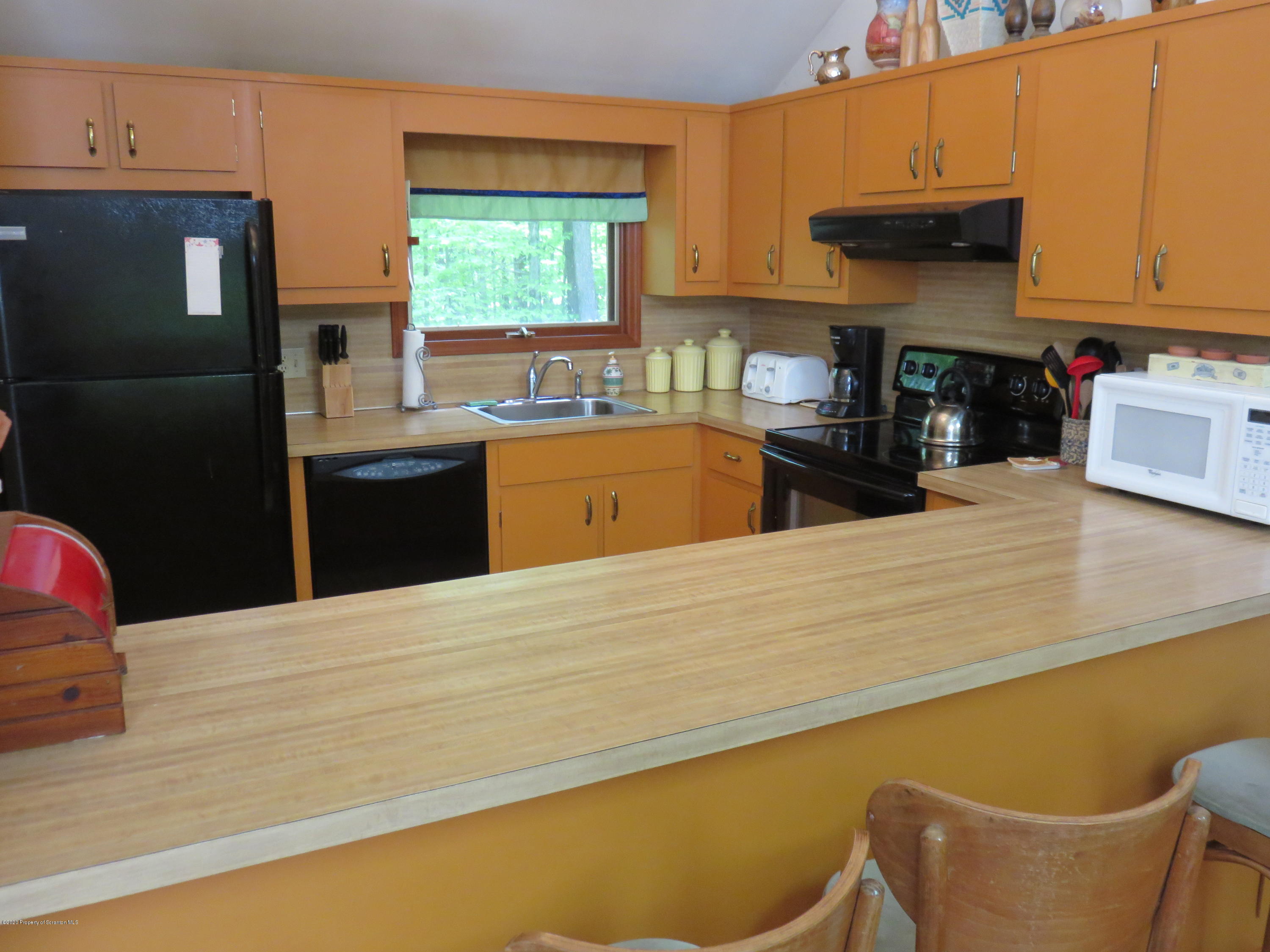 62 Sheffick Road Gouldsboro, PA 18424 - Photo 6 of 35 Gallery Image 6