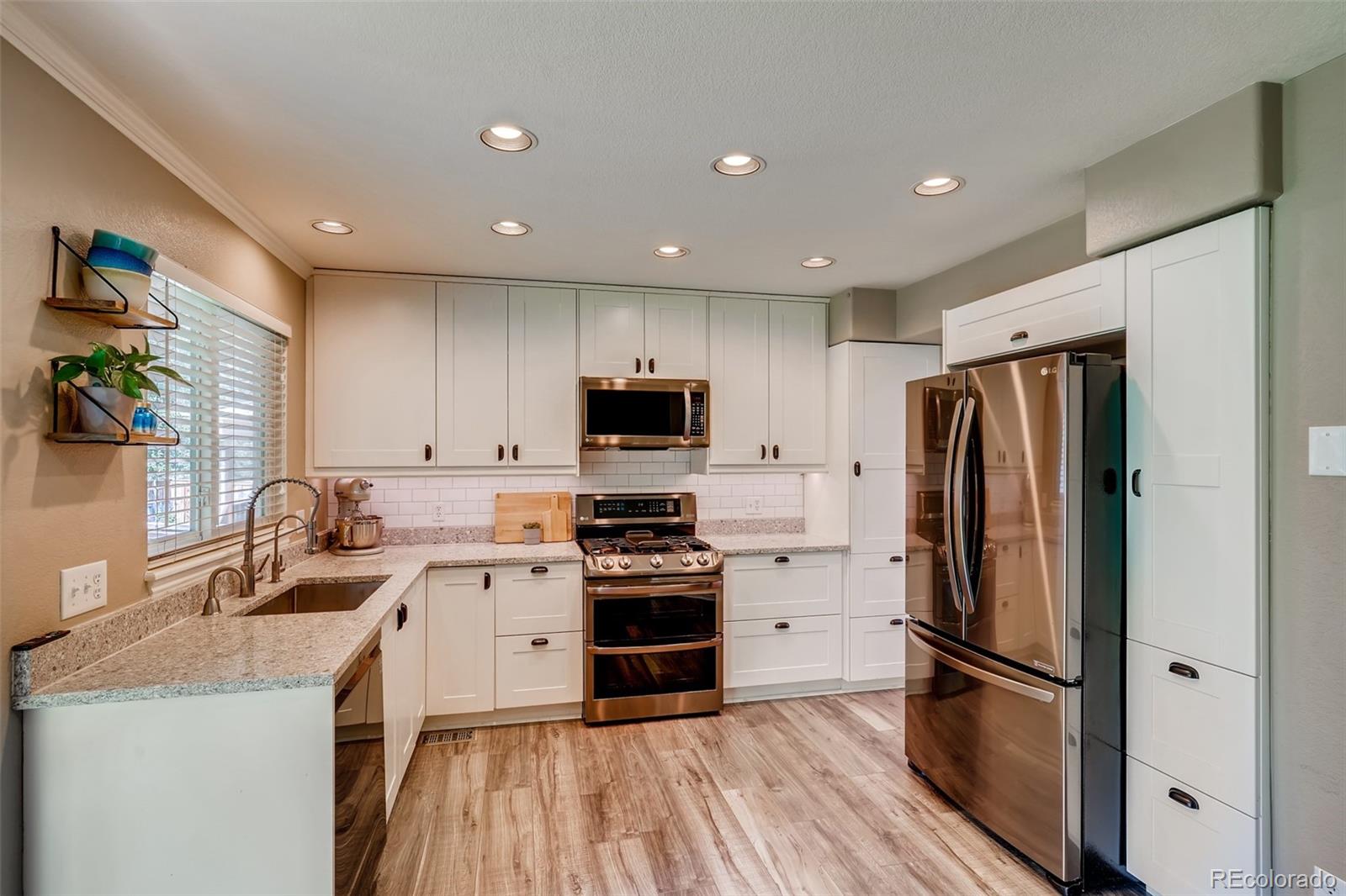 9891 Bathurst Way Highlands Ranch, CO 80130 - Photo 7 of 29 Gallery Image 7