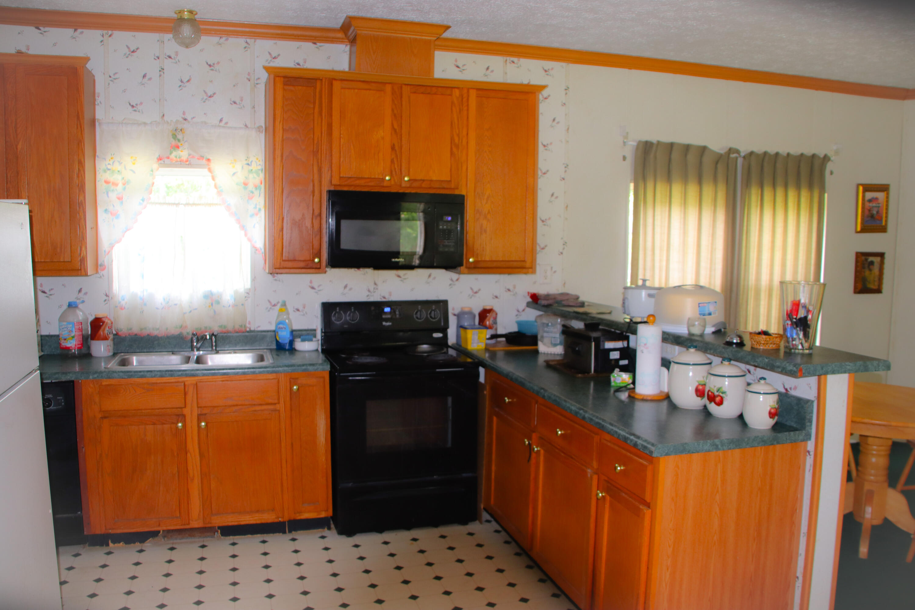 1863 Camden Road Holly Hill, SC 29059 - Photo 10 of 17 IMG_0568