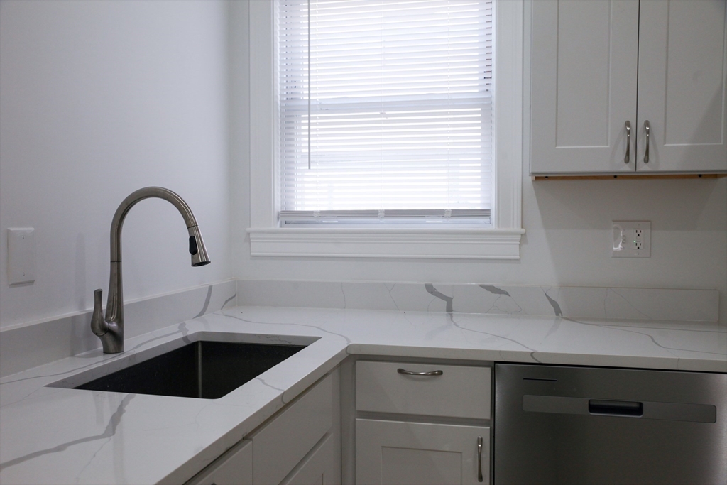 337 Centre Street, Unit 1 Boston, MA 02130 - Photo 6 of 24