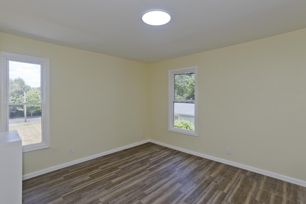 205 St James Avenue Springfield, MA 01109 - Photo 17 of 28