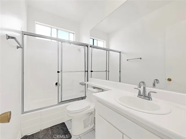 $589,000 | 525 South Shelton Street, Unit 205, Burbank, CA 91506