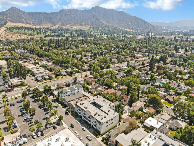 $589,000 | 525 South Shelton Street, Unit 205, Burbank, CA 91506