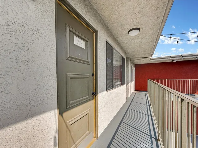 $589,000 | 525 South Shelton Street, Unit 205, Burbank, CA 91506