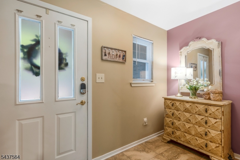198 Crestview Road Bridgewater, NJ 08807 - Photo 4 of 28