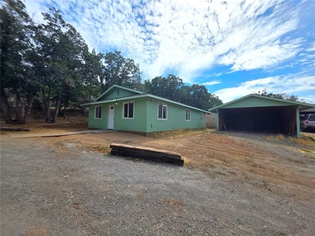 a view of outdoor space and garden