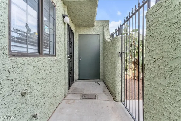 $185,000 | 7089 Burcot Avenue, Unit A89, Las Vegas, NV 89156