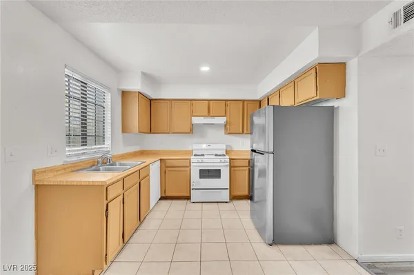 $185,000 | 7089 Burcot Avenue, Unit A89, Las Vegas, NV 89156