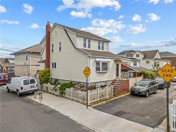 $729,999 | 8 Lester Court | Gerritsen Beach