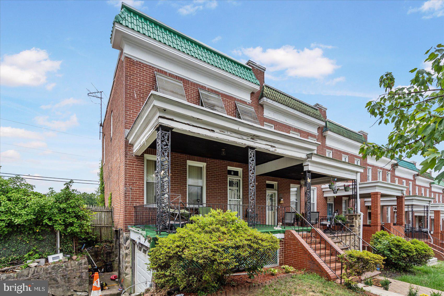 1 South Tremont Road Baltimore, MD 21229 - Photo 2 of 7