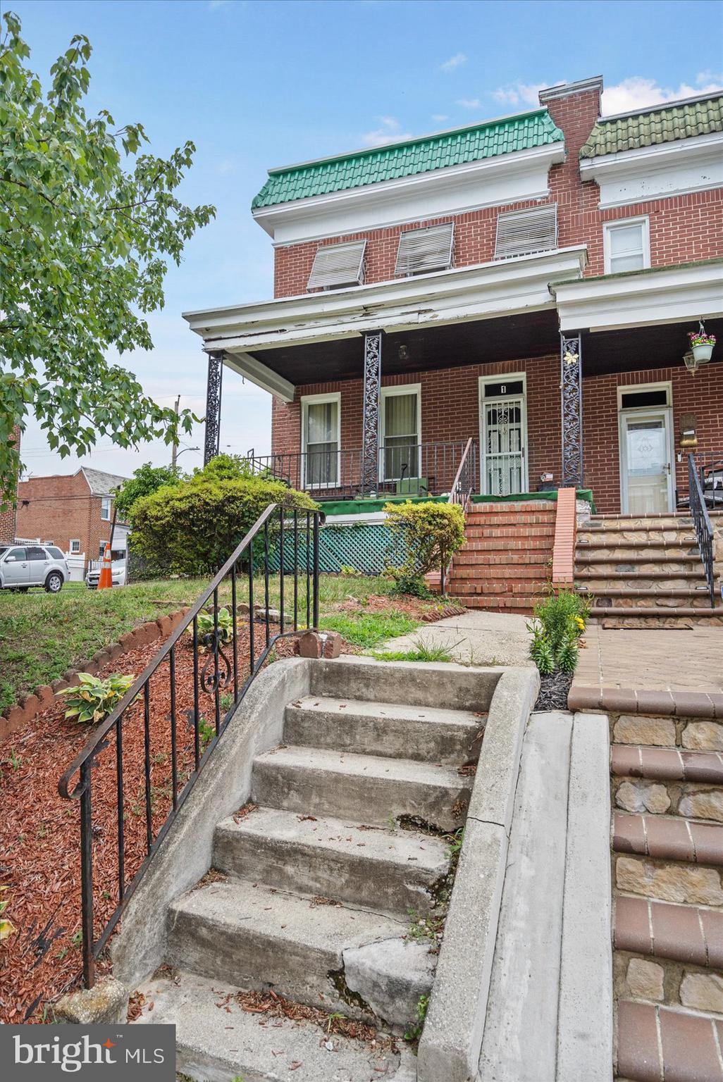 1 South Tremont Road Baltimore, MD 21229 - Photo 3 of 7