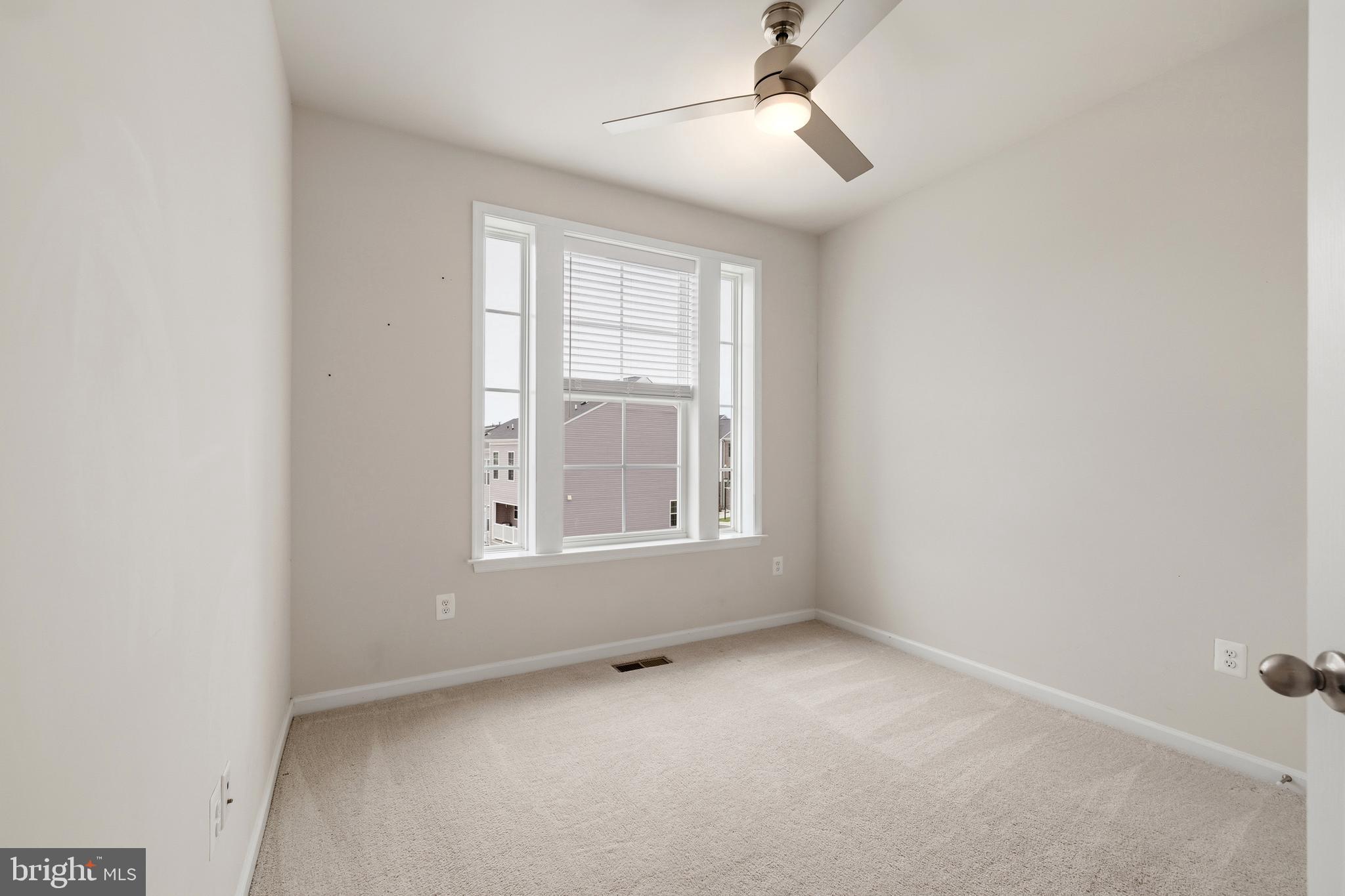 1076 Overlook Loop Laurel, MD 20707 - Photo 28 of 34