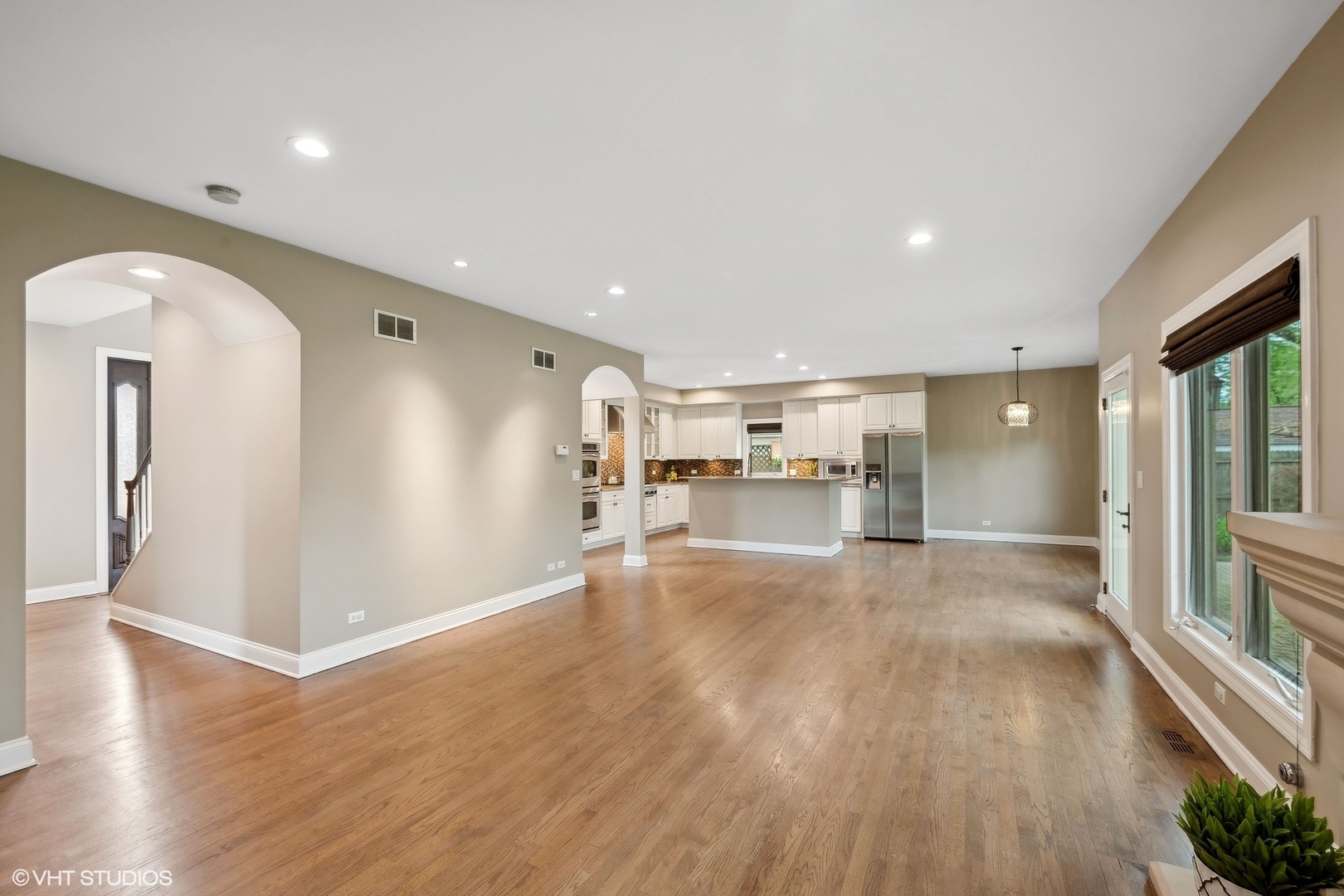 423 Sumac Road Highland Park, IL 60035 - Photo 11 of 31 a view of empty room with wooden floor