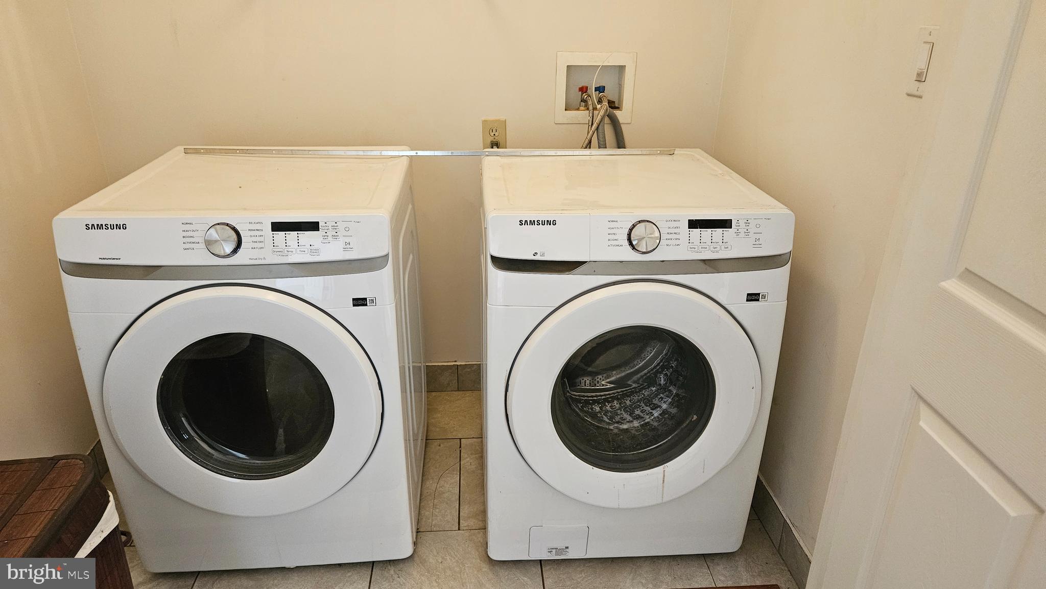 10495 Green Leaf Place La Plata, MD 20646 - Photo 8 of 24 a utility room with dryer and washer
