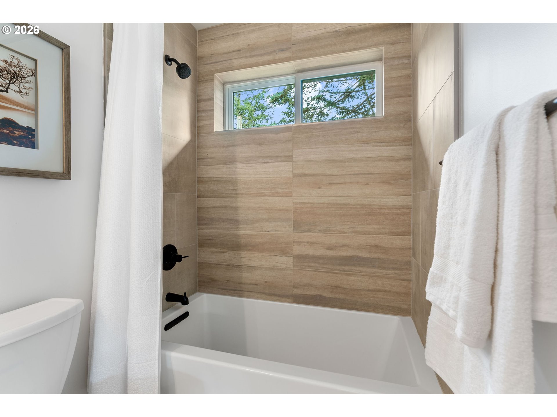 361 Frank Johns Road Stevenson, WA 98648 - Photo 12 of 27 a bathroom with a bathtub and shower
