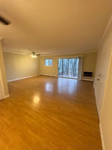 $2,450 | 10 Longwood Drive, Unit 5, Andover, MA 01810