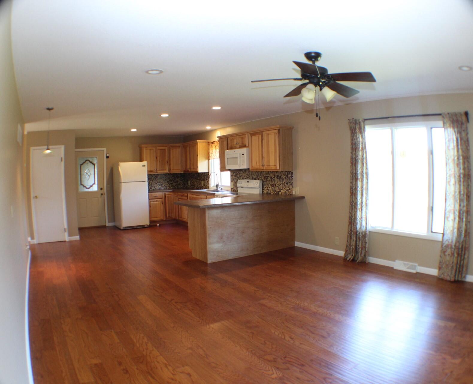 4380 Cole Road Hillsdale, MI 49242 - Photo 5 of 21 IMG_4284