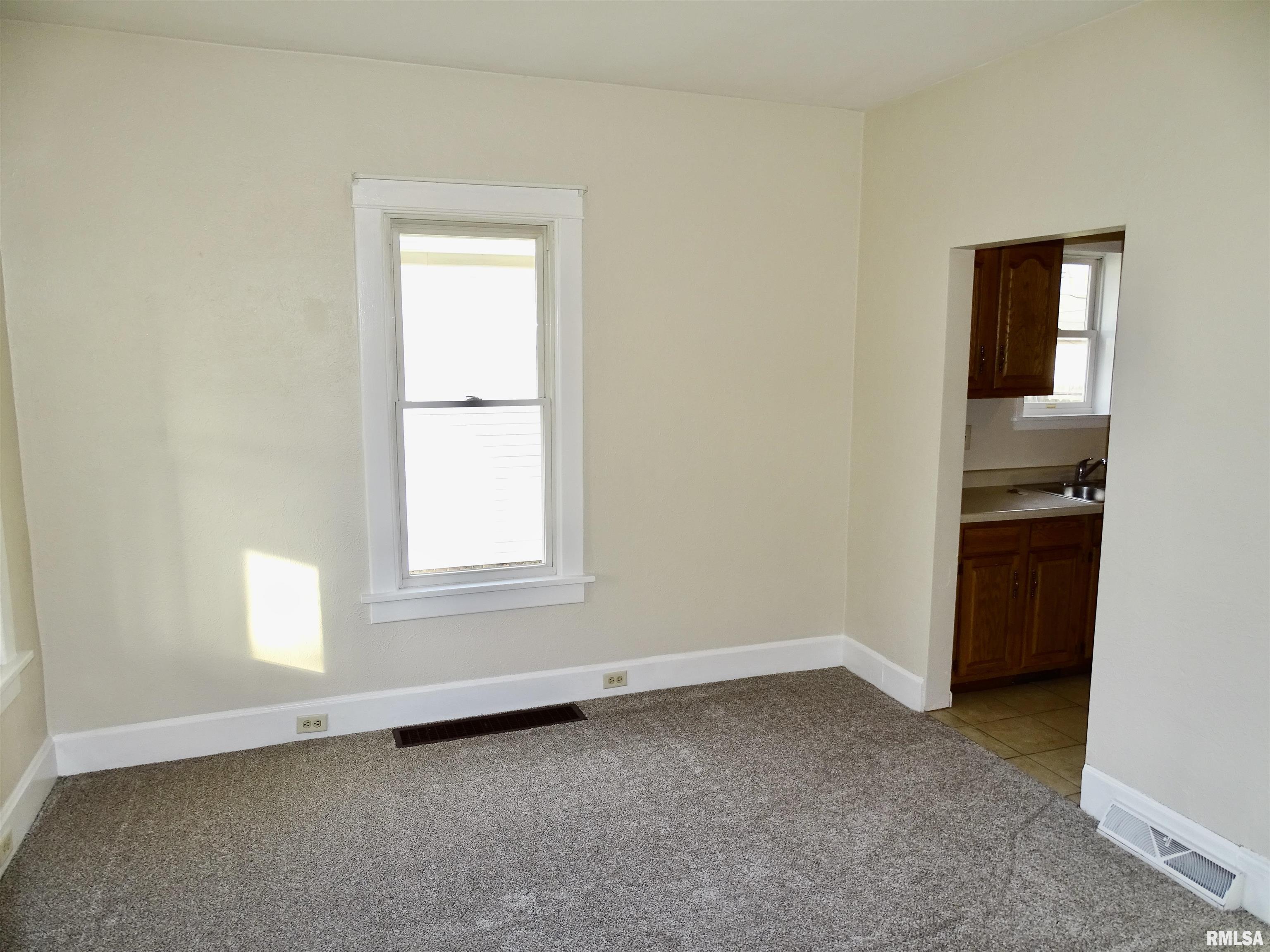 425 Herman Street Pekin, IL 61554 - Photo 11 of 26