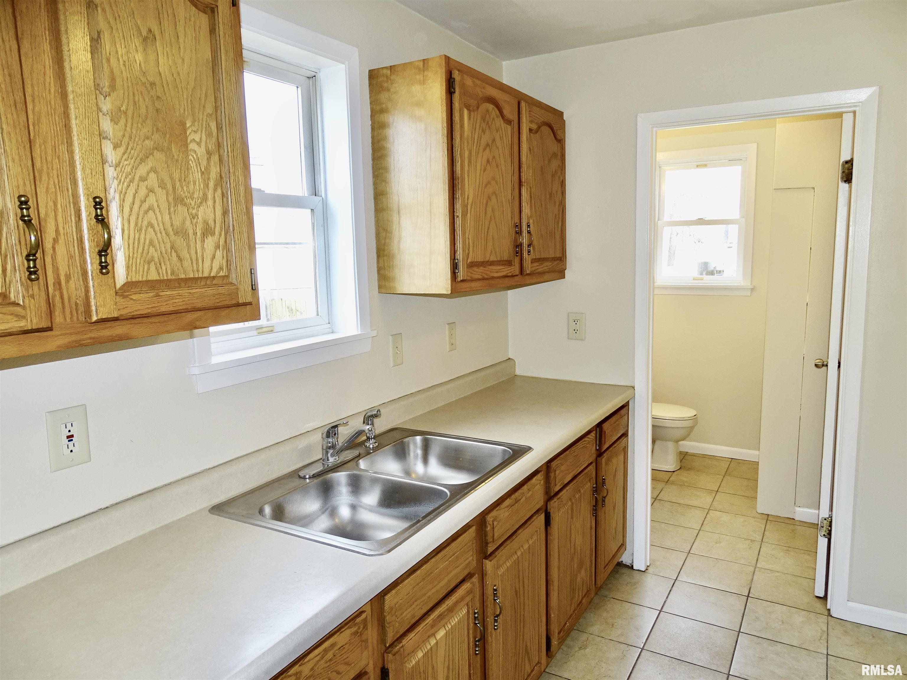 425 Herman Street Pekin, IL 61554 - Photo 13 of 26