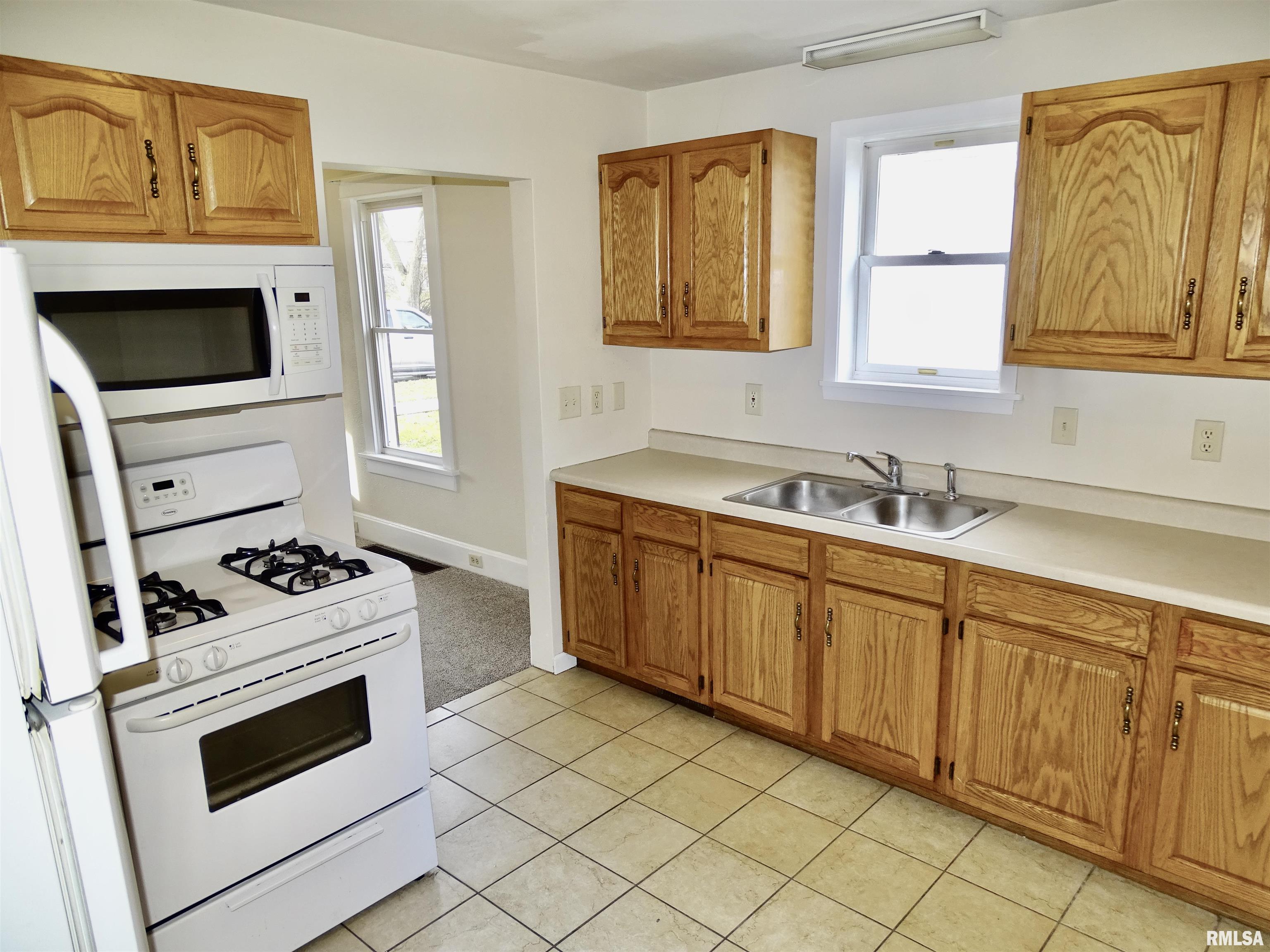425 Herman Street Pekin, IL 61554 - Photo 17 of 26