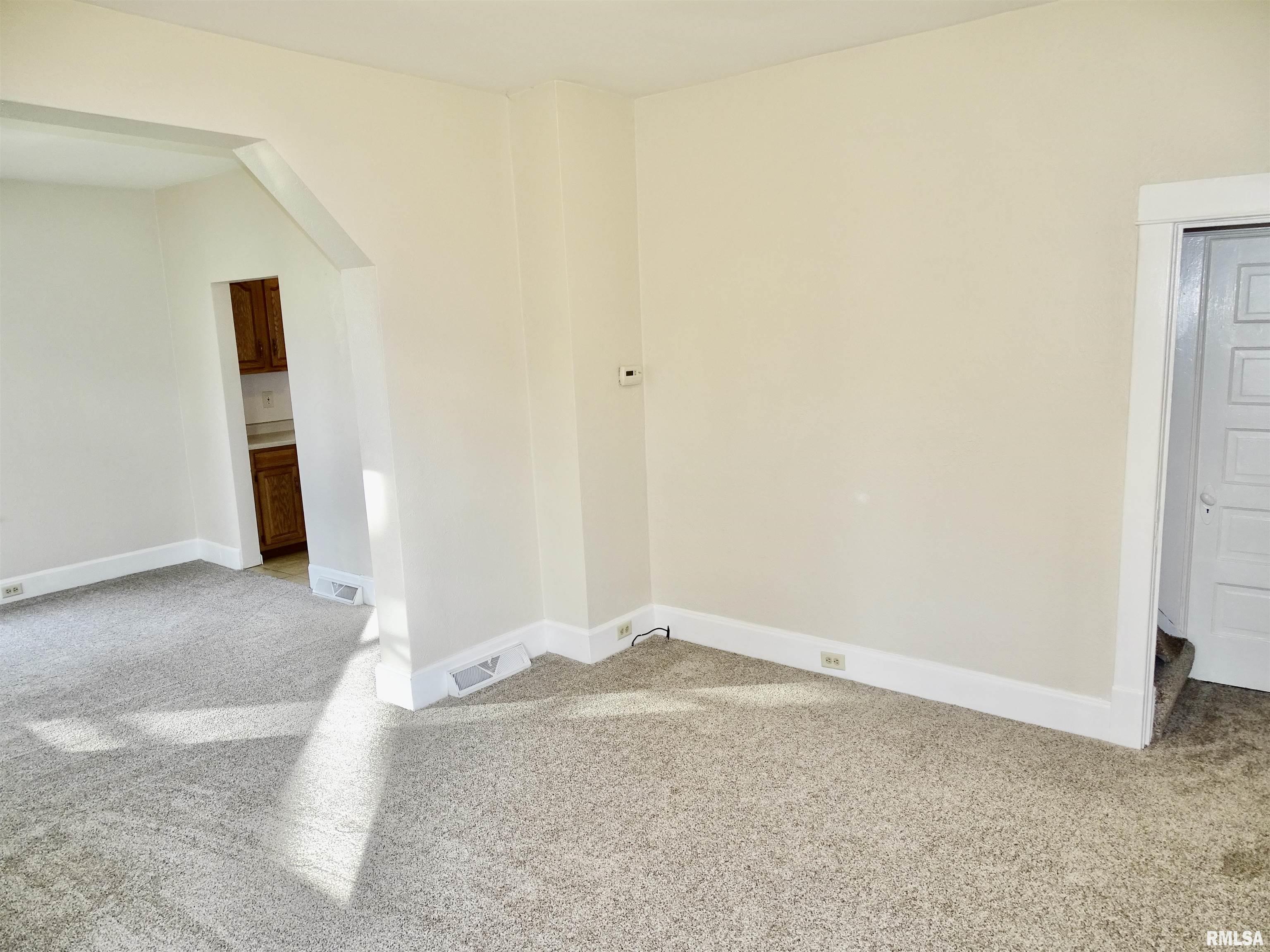 425 Herman Street Pekin, IL 61554 - Photo 10 of 26