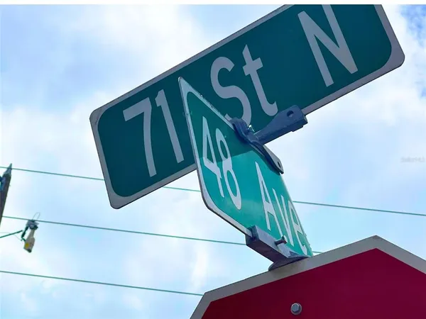 $1,900 | 4801 71st Street North, St. Petersburg, FL 33709