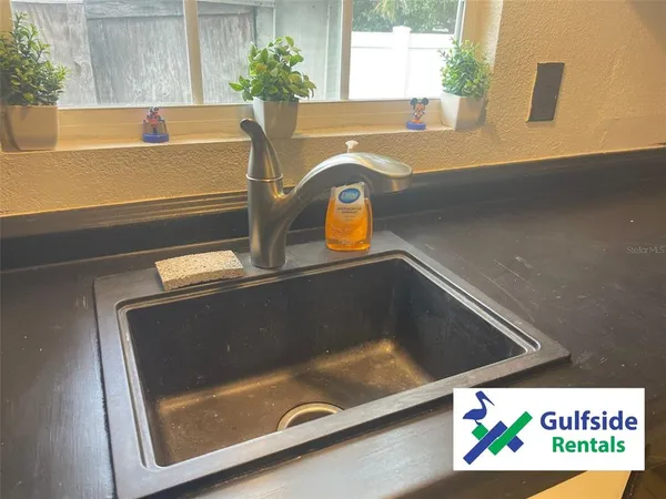 $1,900 | 4801 71st Street North, St. Petersburg, FL 33709