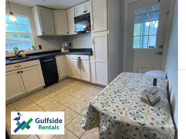 $1,900 | 4801 71st Street North, St. Petersburg, FL 33709