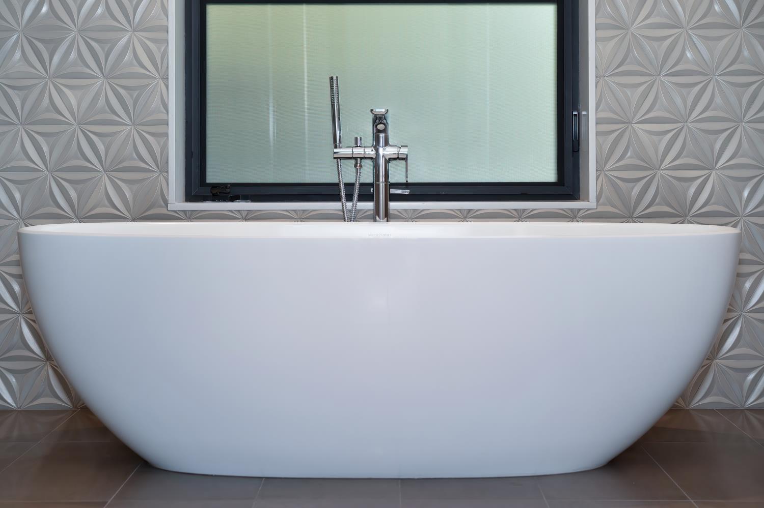 5020 Manchester Court Granite Bay, CA 95746 - Photo 35 of 95 a bathroom with a sink