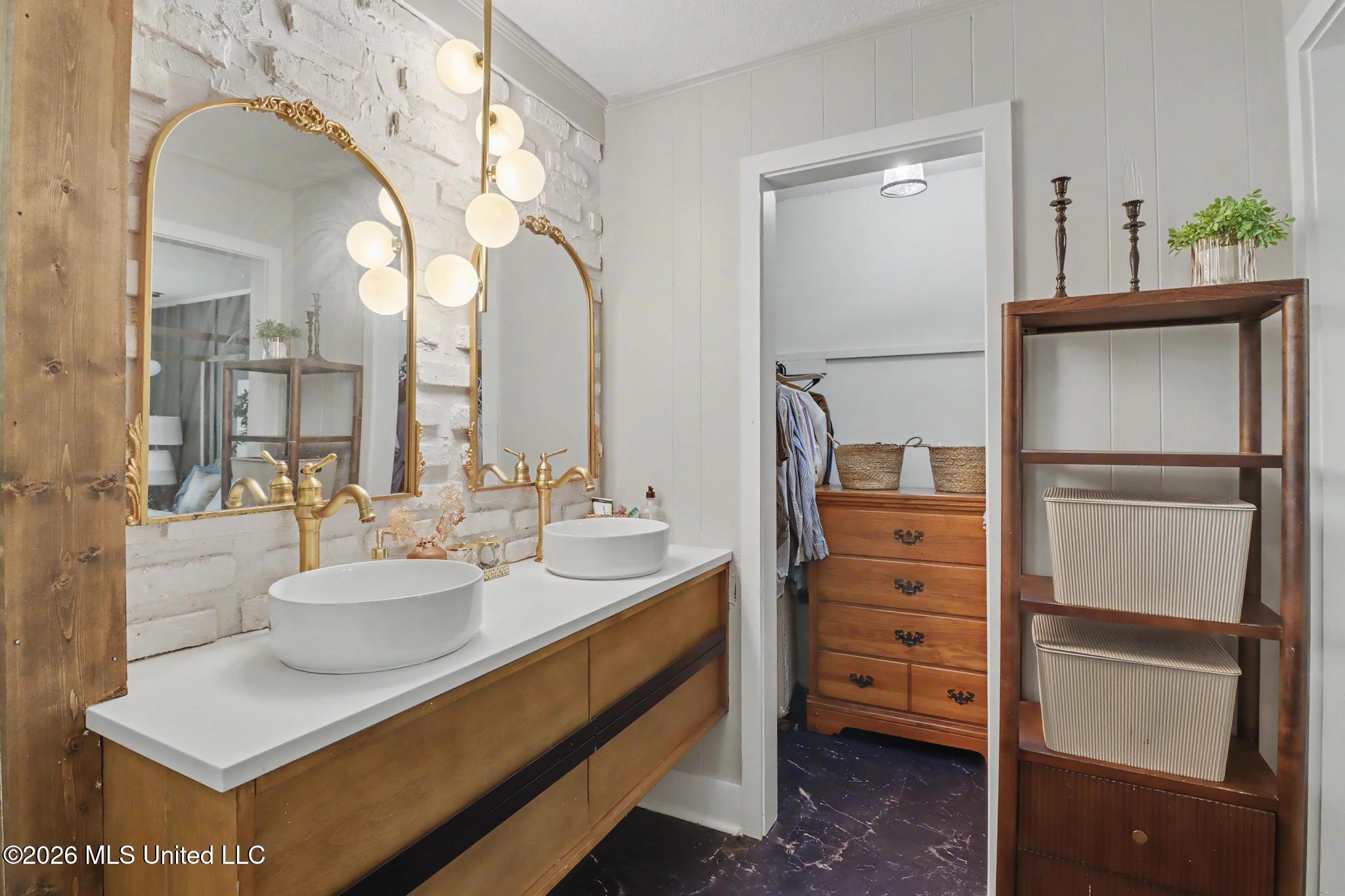 17074 Doc Lizana Road Gulfport, MS 39503 - Photo 14 of 32 double vanity