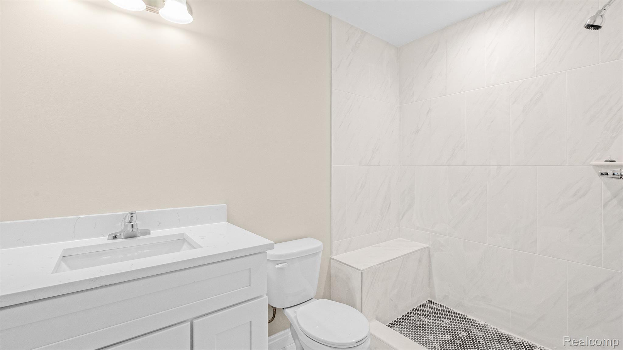 3237 Longview Avenue Rochester, MI 48307 - Photo 14 of 36 Gallery Image 14