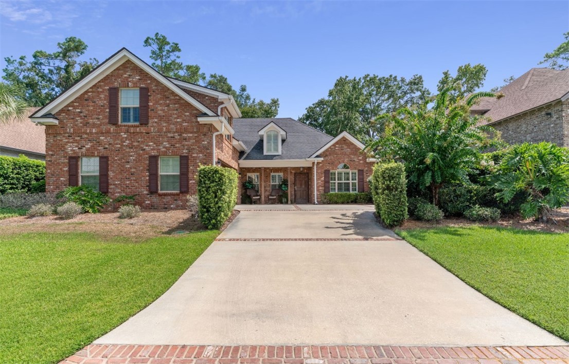 1086 Sinclair Pointe St. Simons Island, GA 31522 - Photo 2 of 24