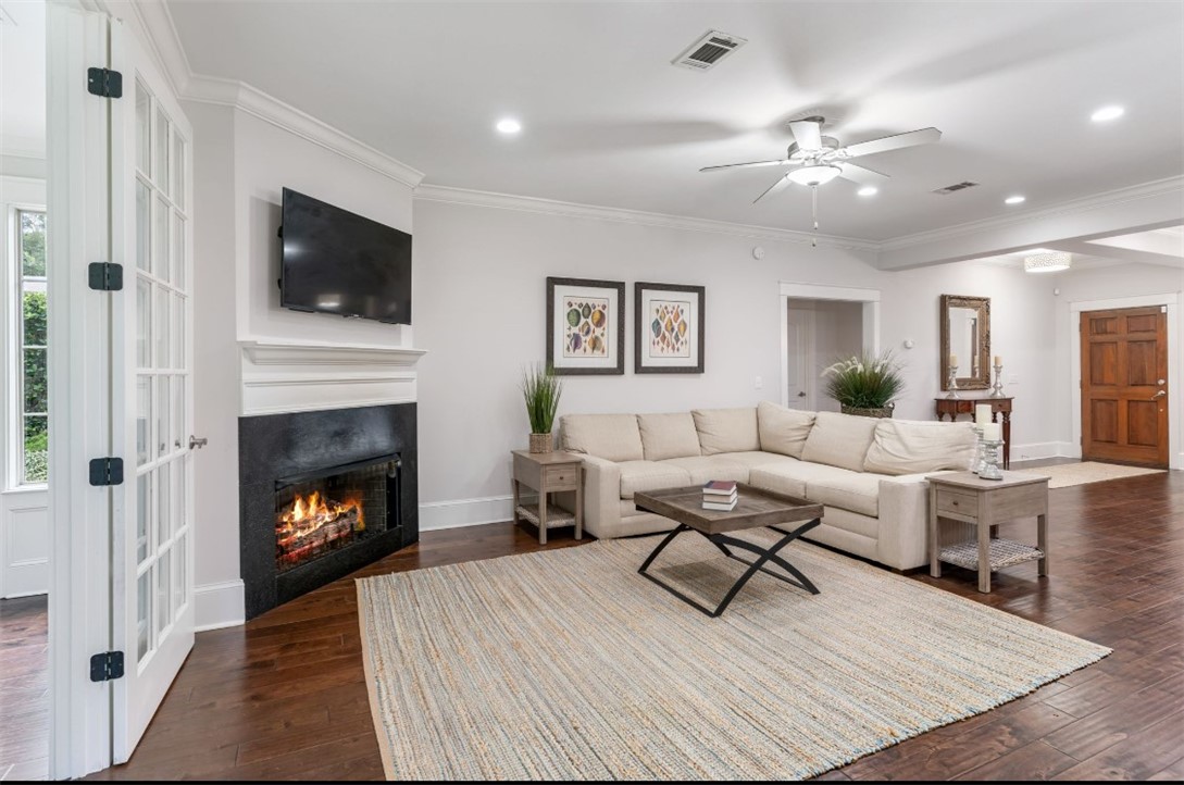 1086 Sinclair Pointe St. Simons Island, GA 31522 - Photo 8 of 24