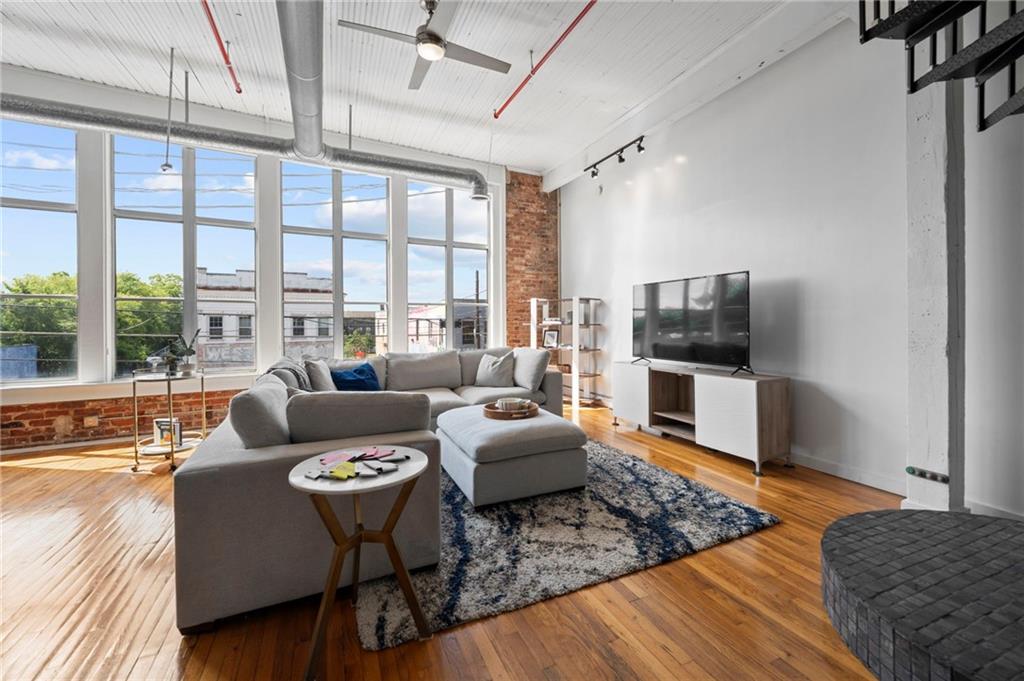 330 Peters Street Southwest, Unit 208 Atlanta, GA 30313 - Photo 3 of 22