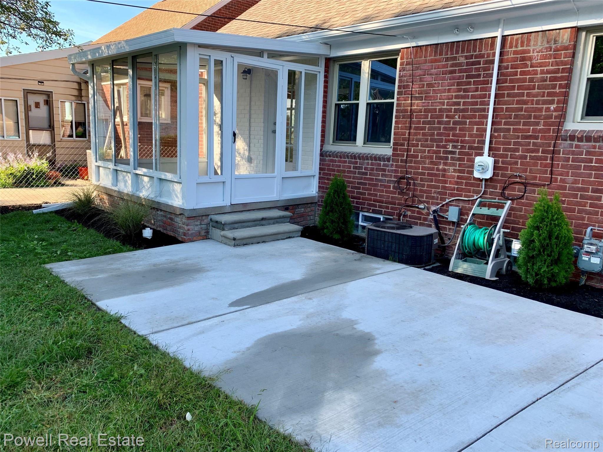 465 Kerby Road Grosse Pointe, MI 48236 - Photo 56 of 60 A04B442E-8AEC-4A3A-AAA1-F96572A39262.jpeg