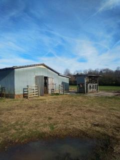 0 Kidwell Ridge Road, Unit 2 3 5 Morristown, TN 37814 - Photo 2 of 10 Barn blue sky