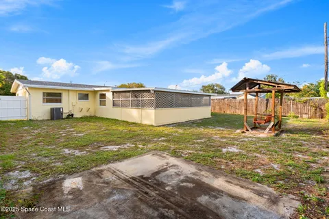 $260,000 | 1509 Holland Street, Melbourne, FL 32935
