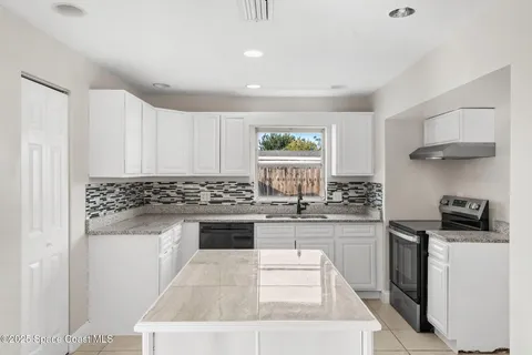 $260,000 | 1509 Holland Street, Melbourne, FL 32935