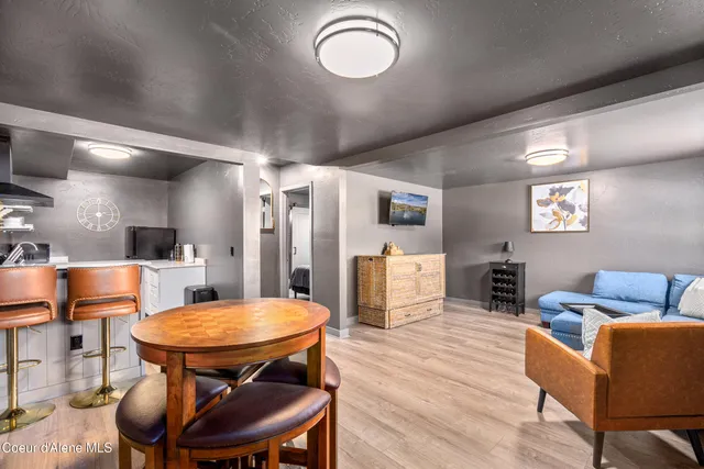 $2,200,000 | 219 East Coeur D'Alene Lake Drive, Coeur D'Alene, ID 83814