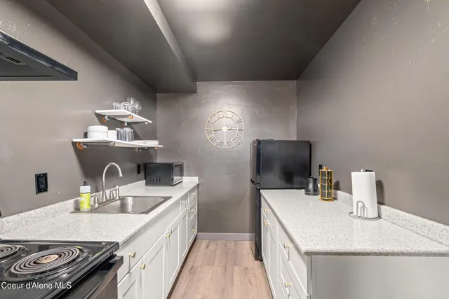 $2,200,000 | 219 East Coeur D'Alene Lake Drive, Coeur D'Alene, ID 83814