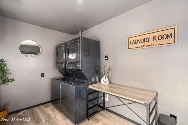 $2,200,000 | 219 East Coeur D'Alene Lake Drive, Coeur D'Alene, ID 83814