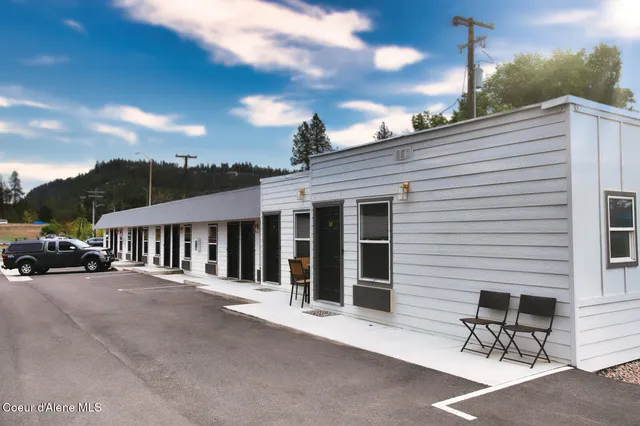 $2,200,000 | 219 East Coeur D'Alene Lake Drive, Coeur D'Alene, ID 83814