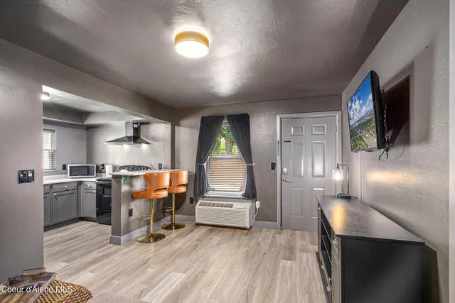 $2,200,000 | 219 East Coeur D'Alene Lake Drive, Coeur D'Alene, ID 83814